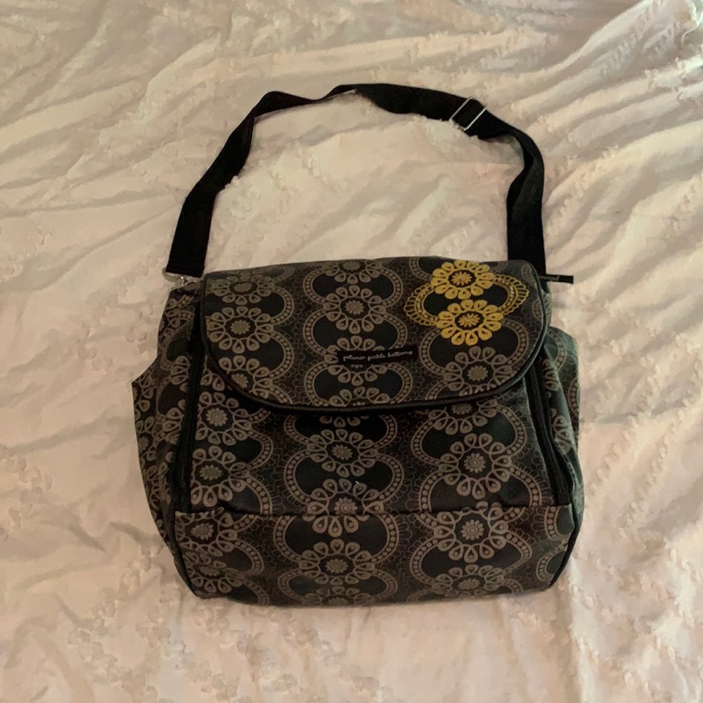 Petunia pickle bottom should bag/ backpack